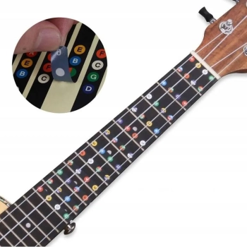naklejki na ukulele ułatwiające naukę gry